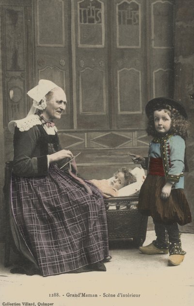 祖母と子供 作： French Photographer